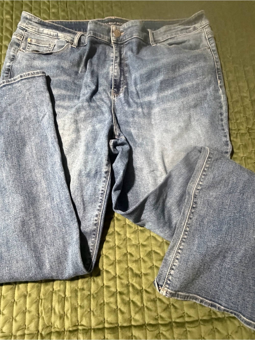 Chico's Platinum Barely‎ Boot jeans, size 3.5